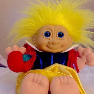 Vintage Snow White troll
